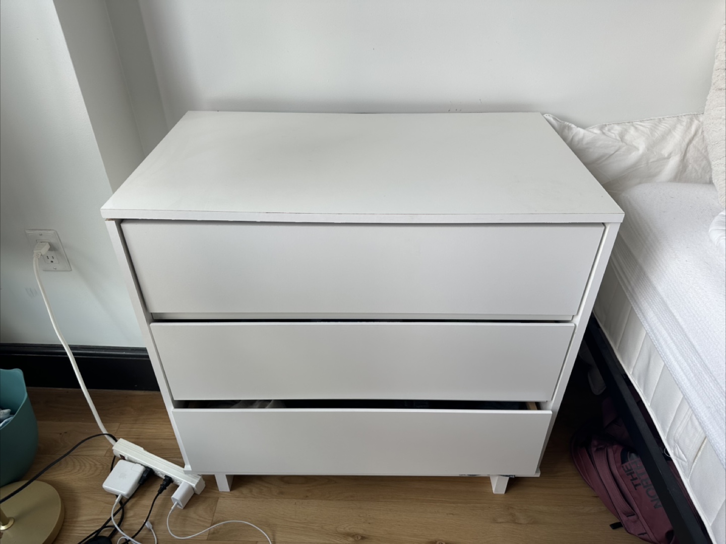 White 3-Drawer Chest - photo 2