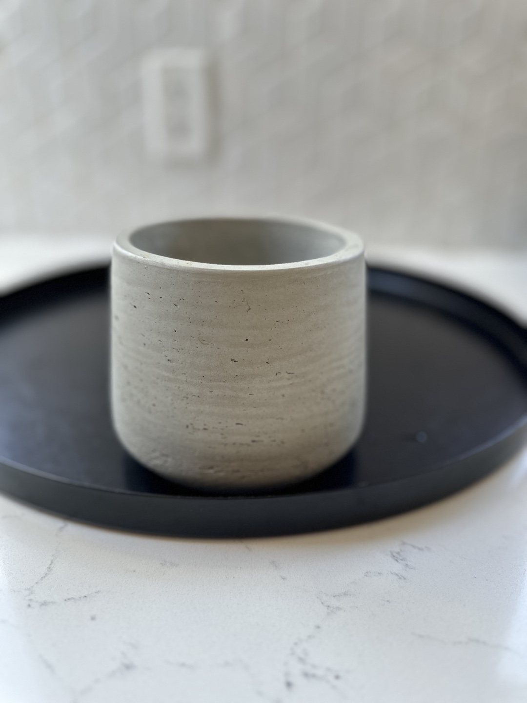 Set of three concrete and ceramic planters - photo 4
