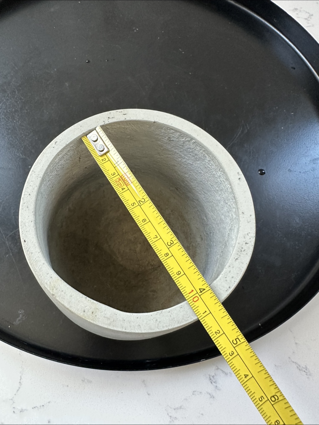 Set of three concrete and ceramic planters - photo 5