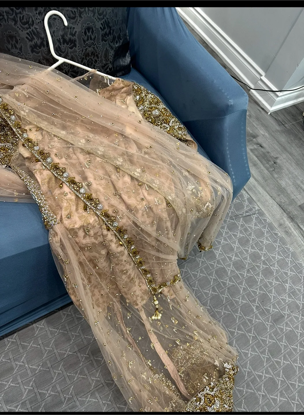 Gorgeous Embellished Pakistani Shalwar Kameez image indicator(2)