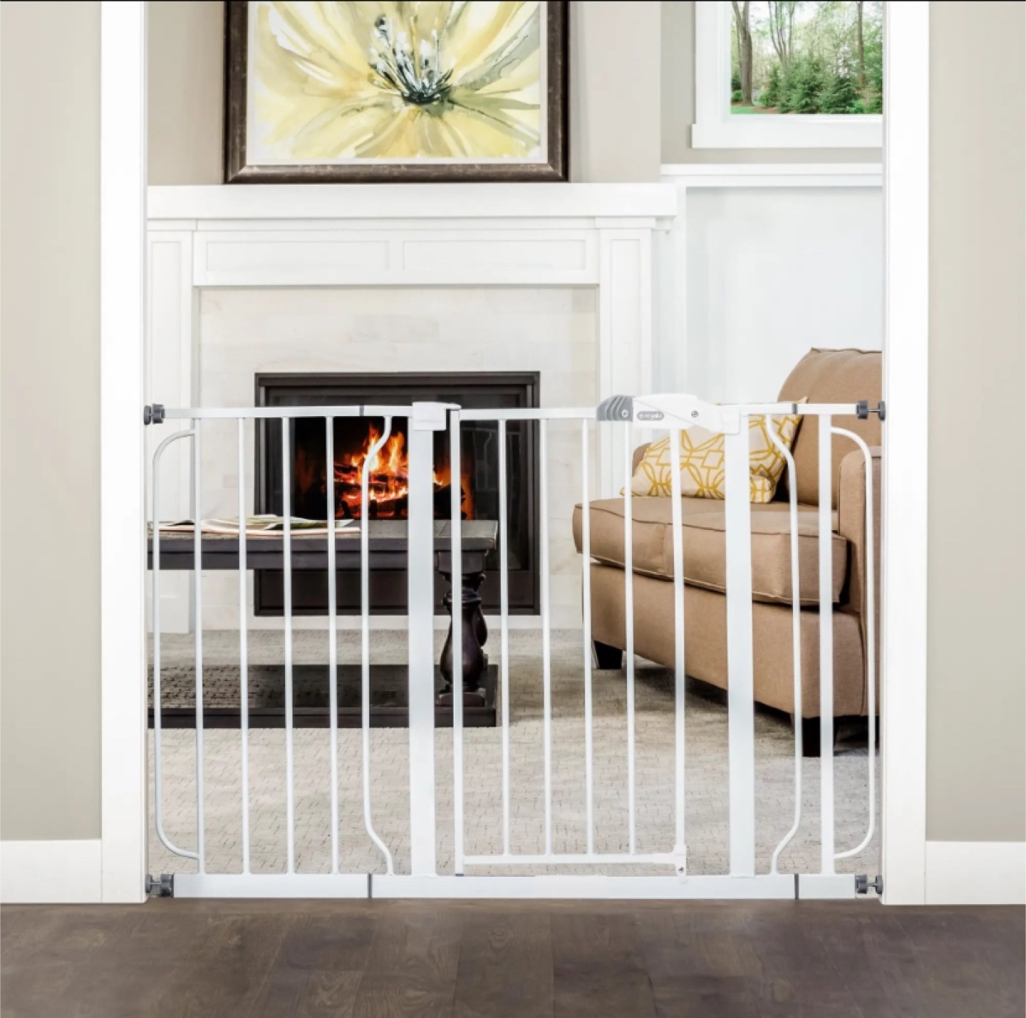 Regalo Extra Wide Walk-Through Baby Gate - White