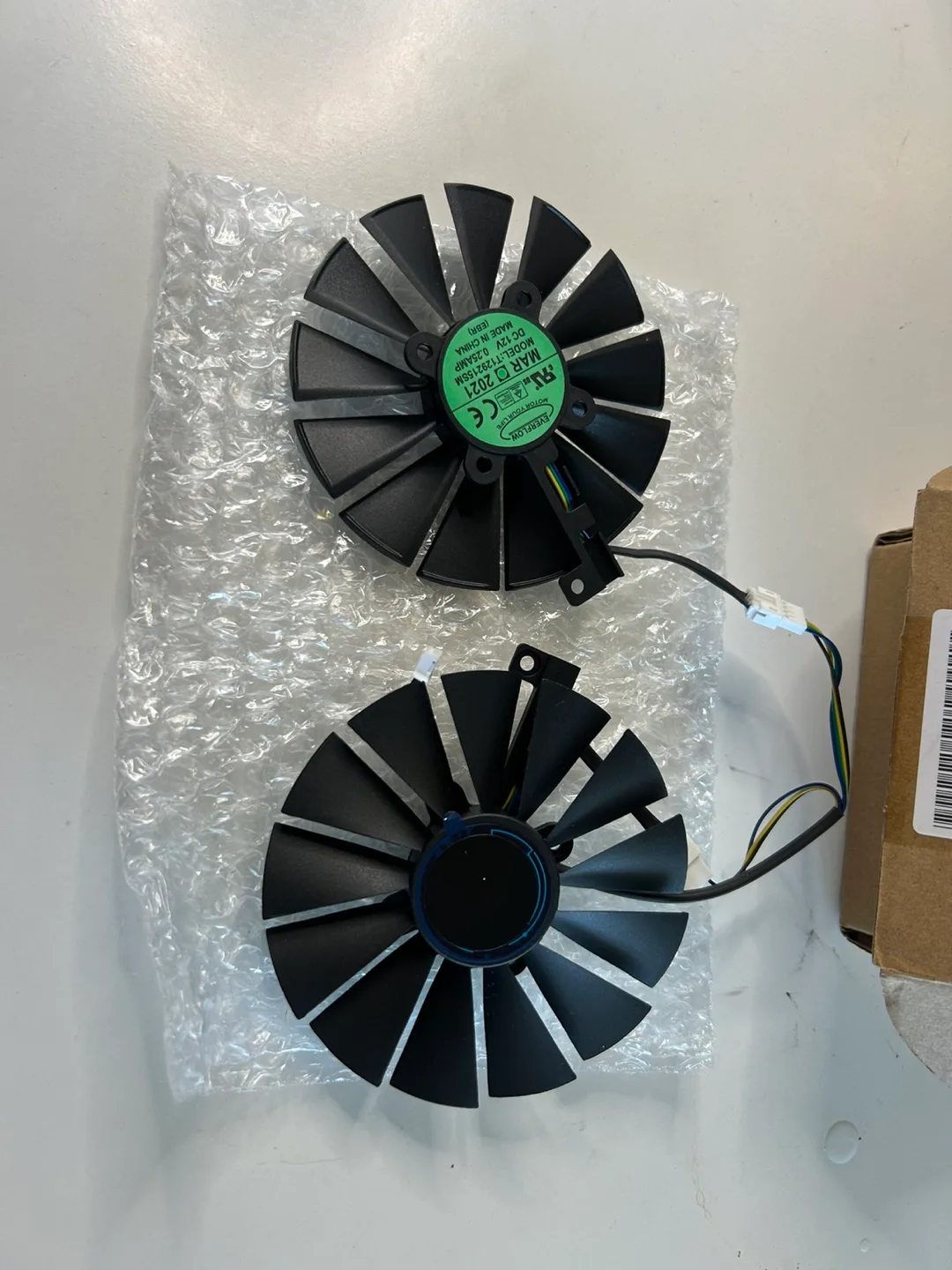 Pair of Graphics Card Fans thumbnail