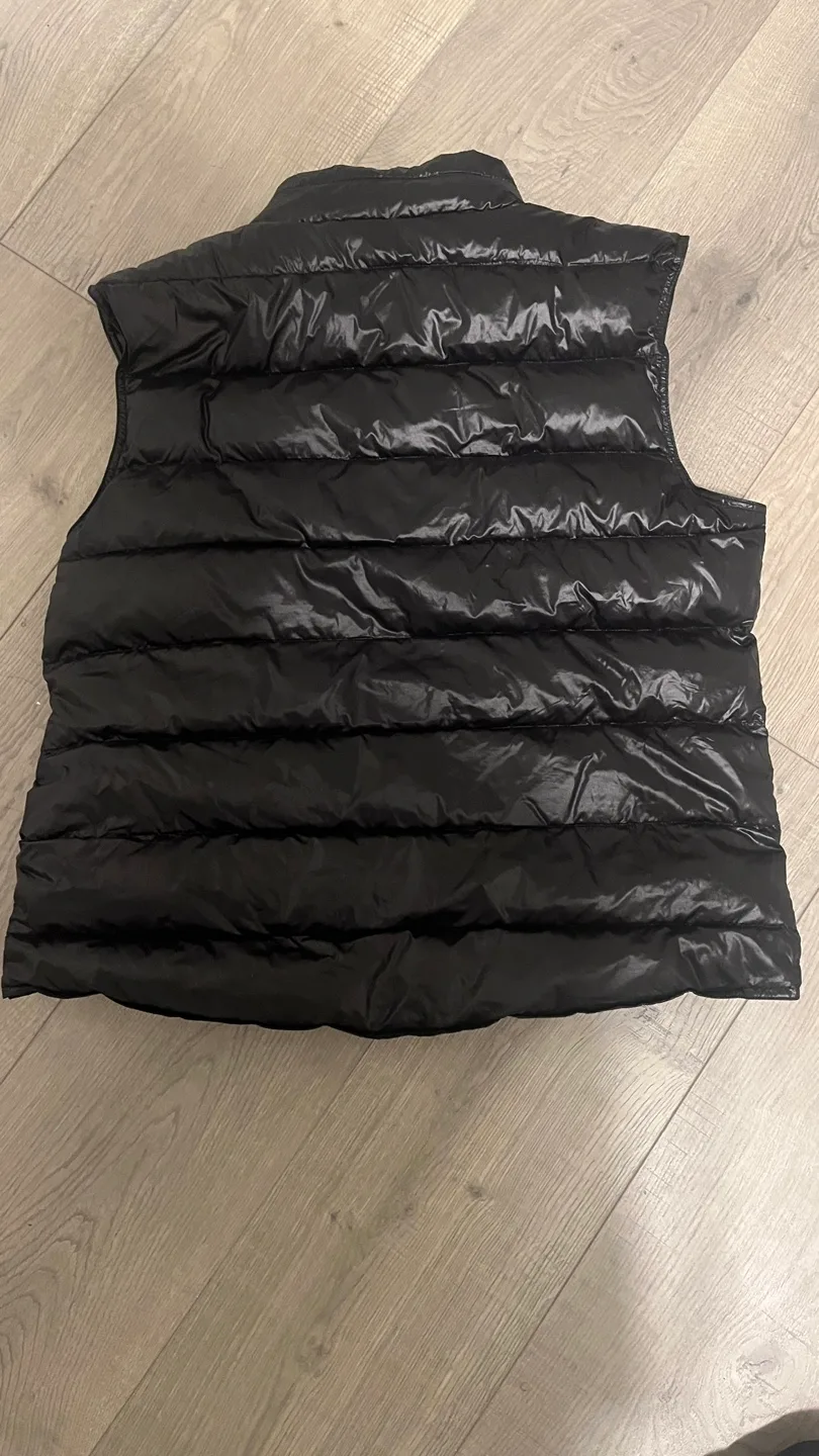 Men's Moncler Black Puffer Vest image indicator(4)