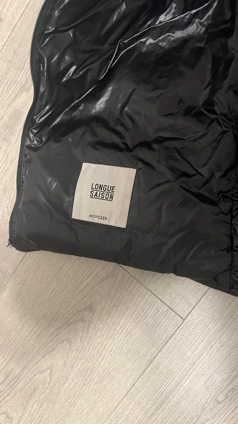 Men's Moncler Black Puffer Vest image indicator(3)