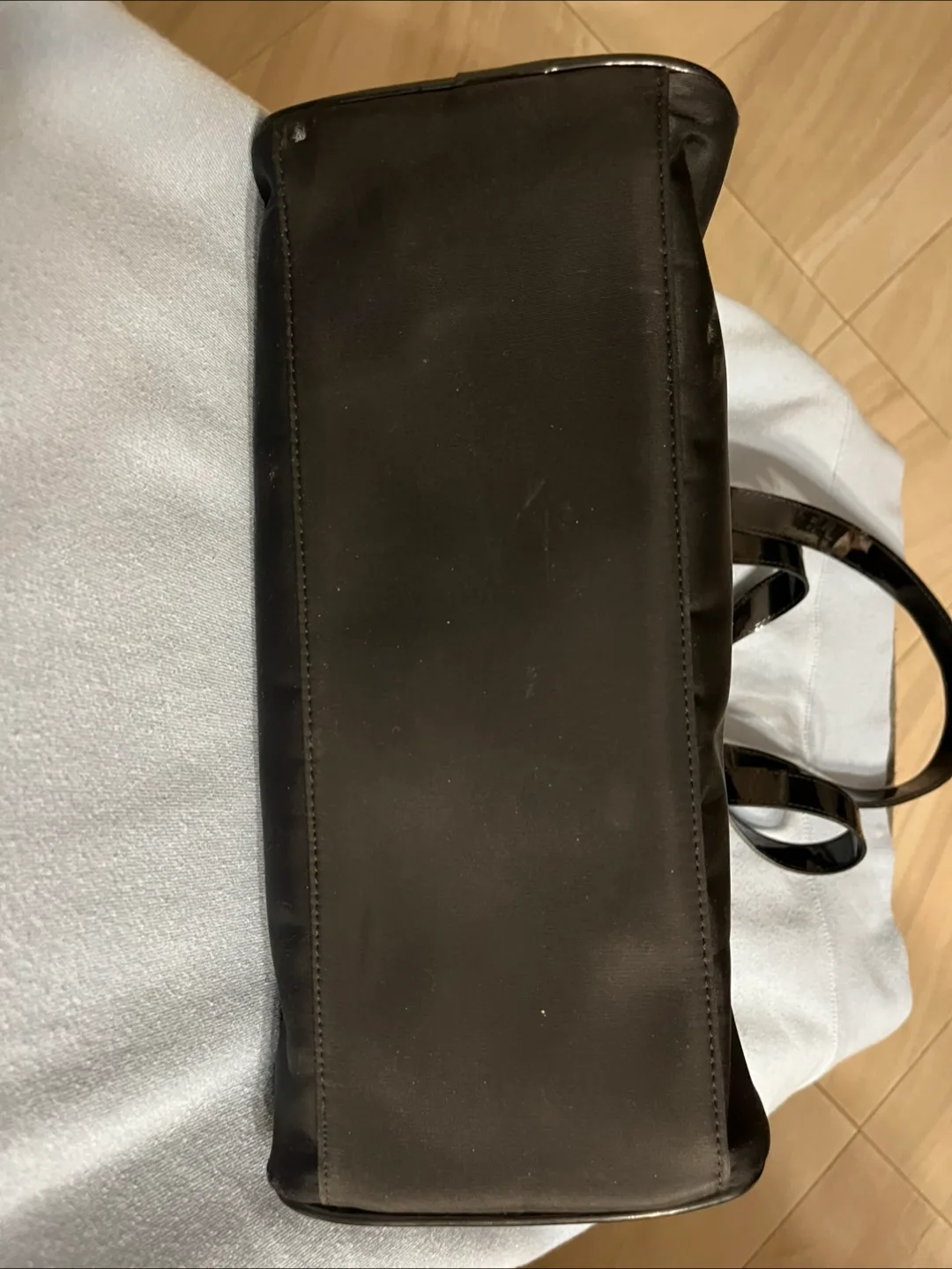 Black GAP handbag image indicator(4)