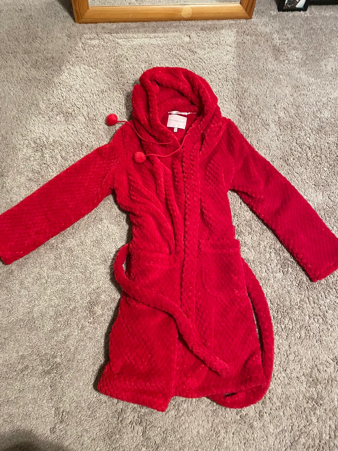 Victoria’s Secret Red hooded dressing gown with pom-poms thumbnail