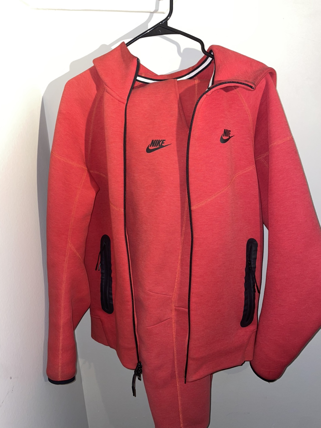 Nike Tech Fleece- Red - photo 3