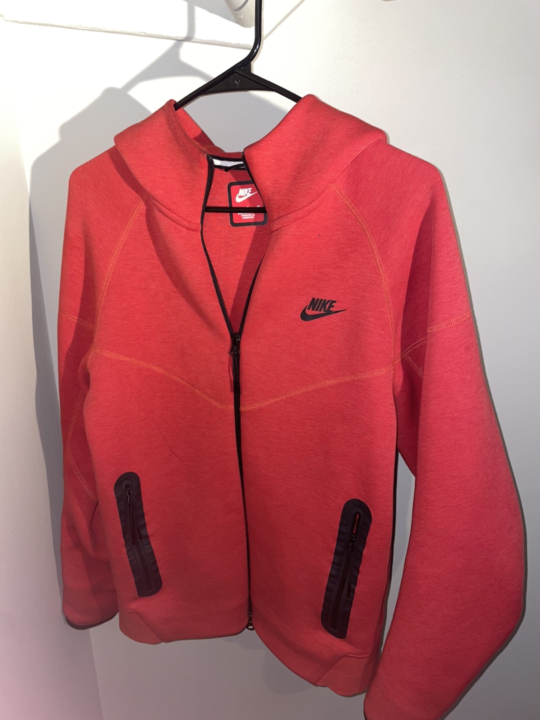 Nike Tech Fleece- Red