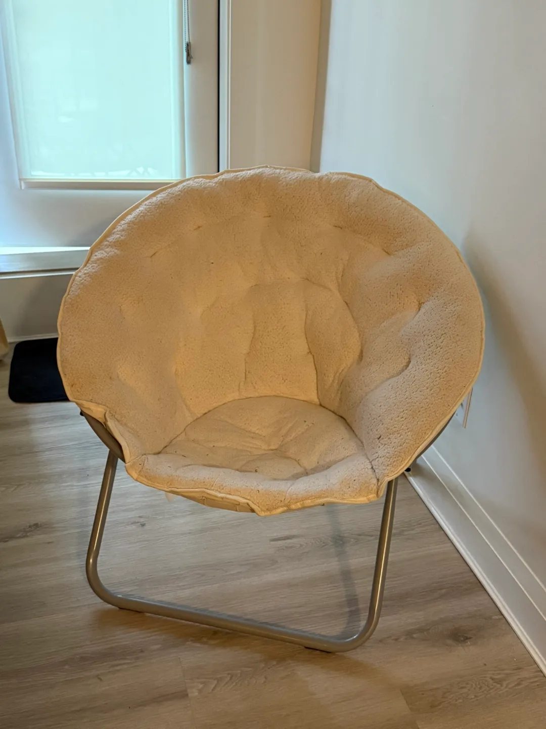 Cream Folding Saucer Chair thumbnail