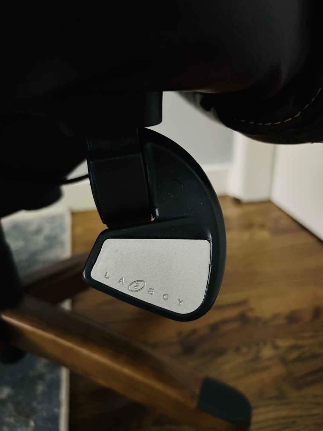 La-Z-Boy Executive Office Chair - photo 3