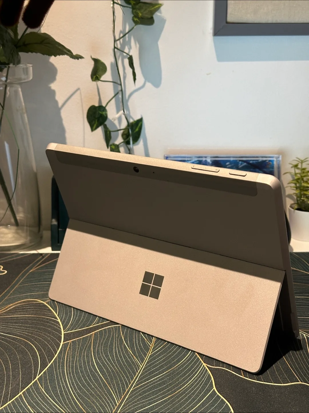 Microsoft Surface Go 2 - 8/128 GB - Plush Platinum image indicator(2)