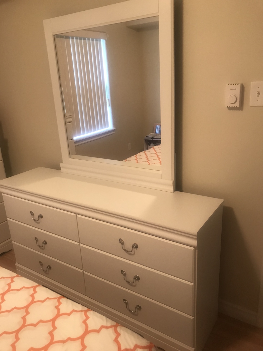 White dresser with mirror