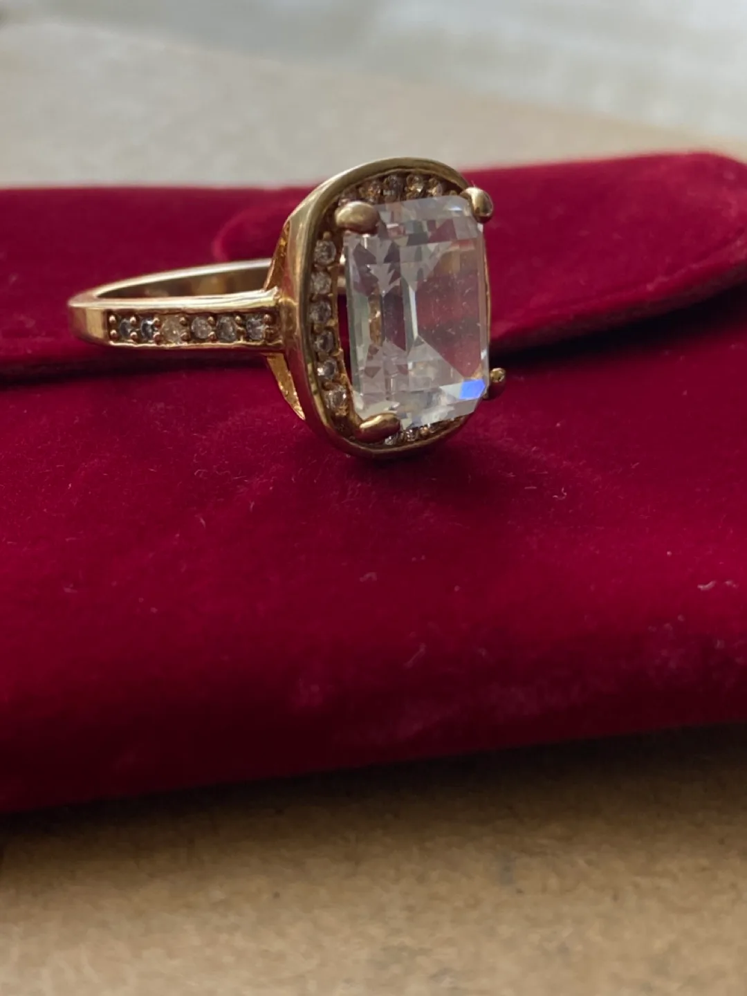 Set! Gold Emerald-Cut CZ Ring / earring image indicator(6)