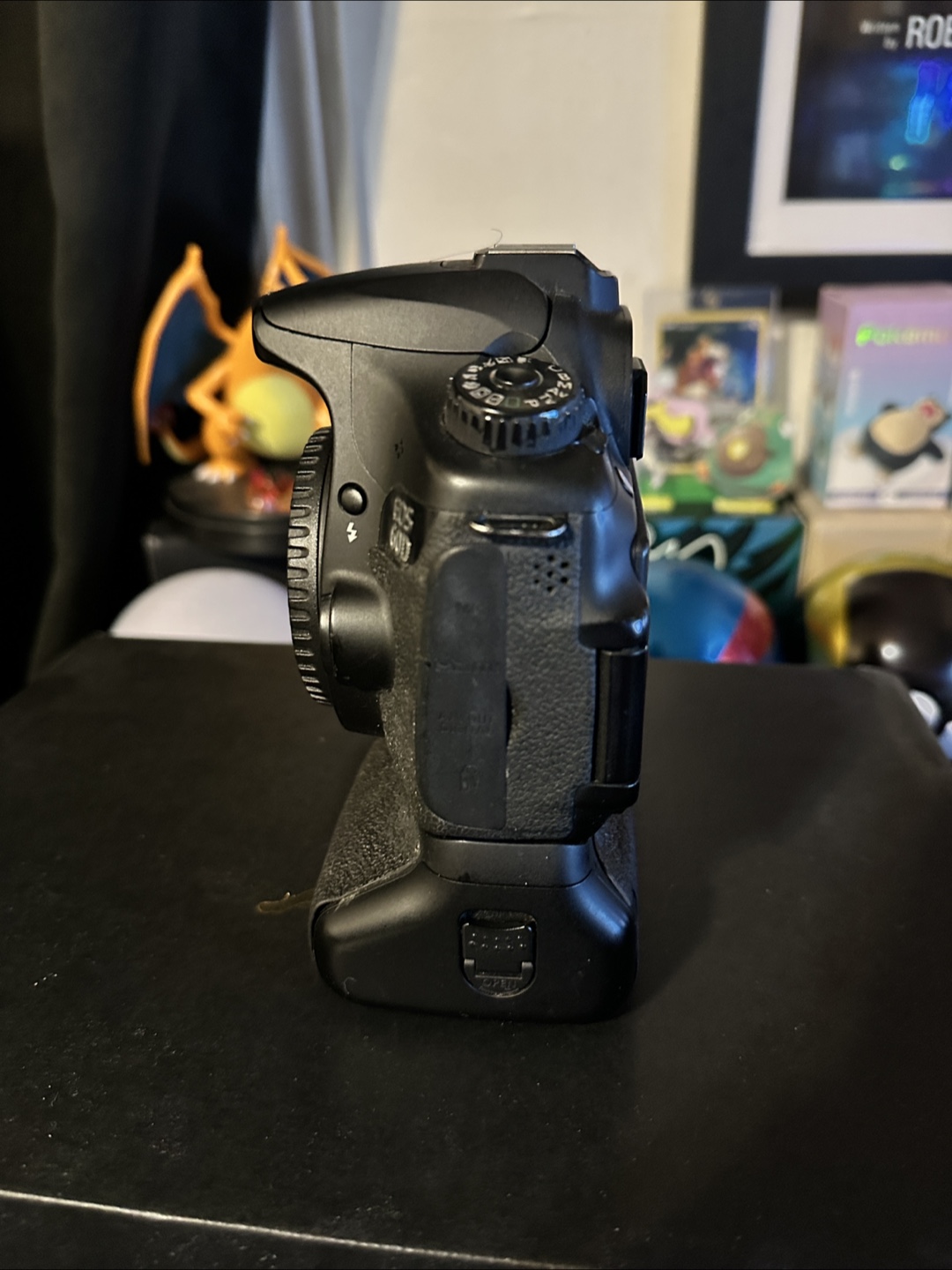 Canon EOS 60D DSLR Camera Body with Battery Grip - photo 2