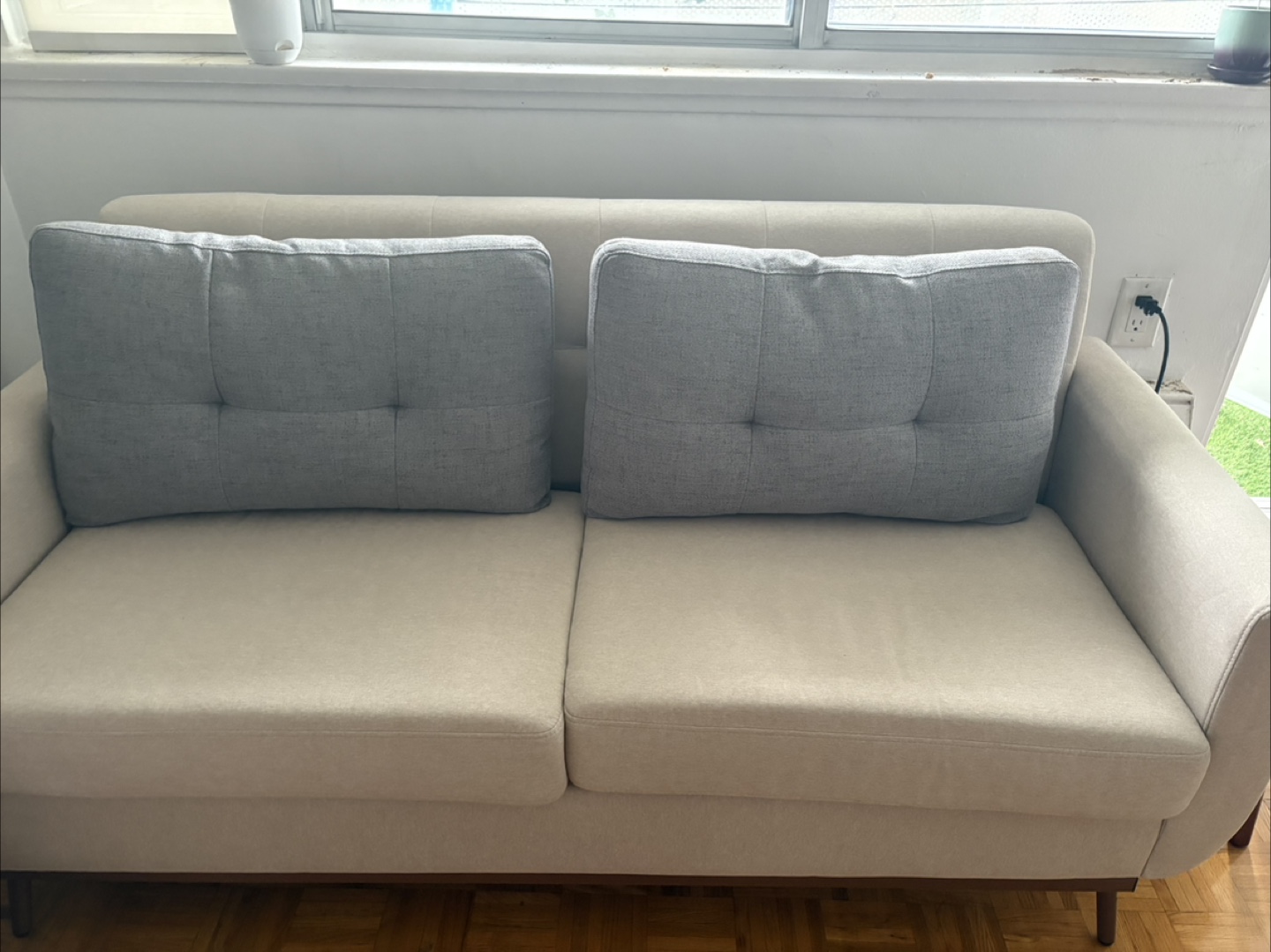 Free Rectangle Grey cushion