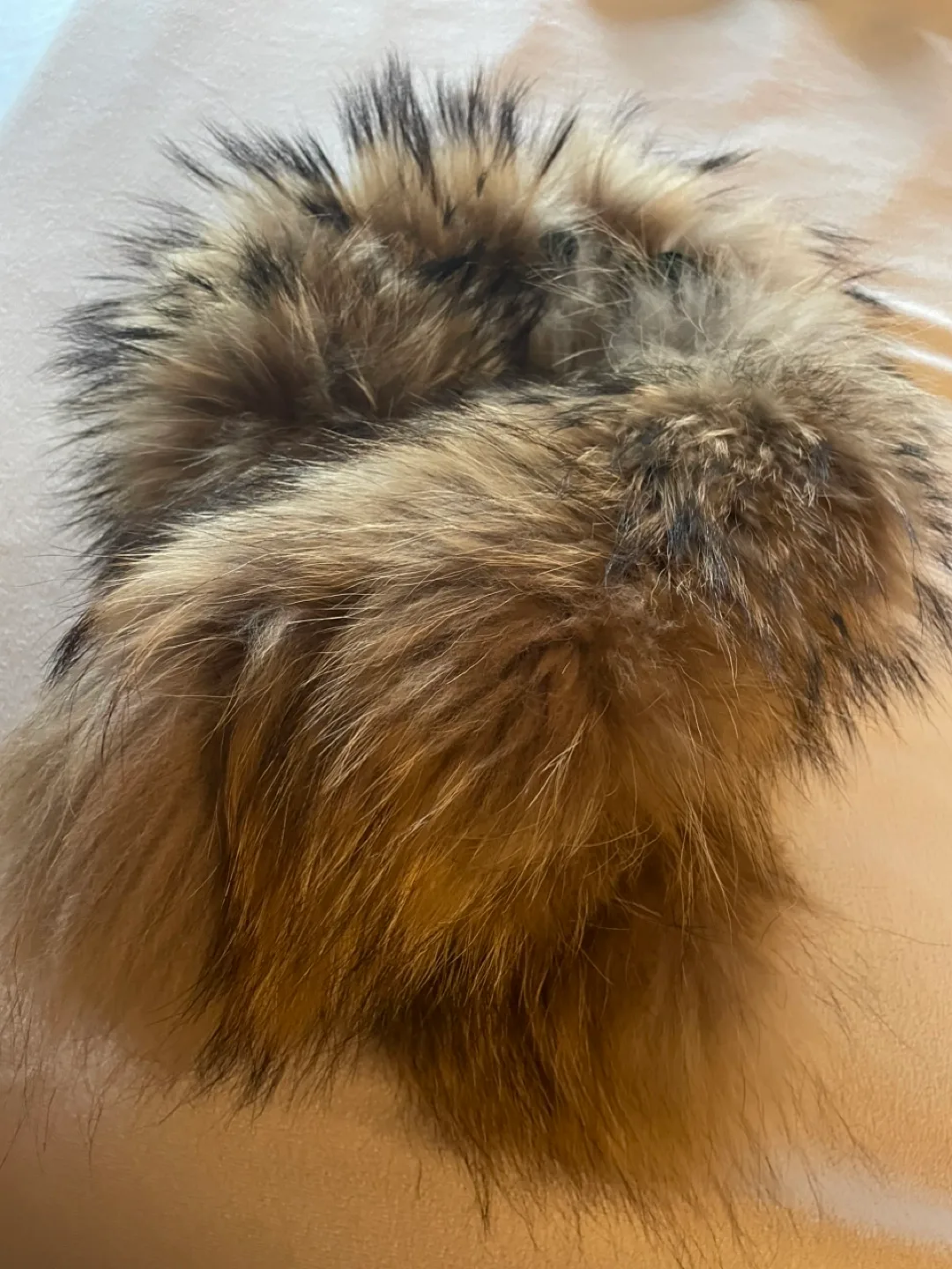Authentic Holt Renfrew 100% Real Fur Collar – Timeless Luxury thumbnail