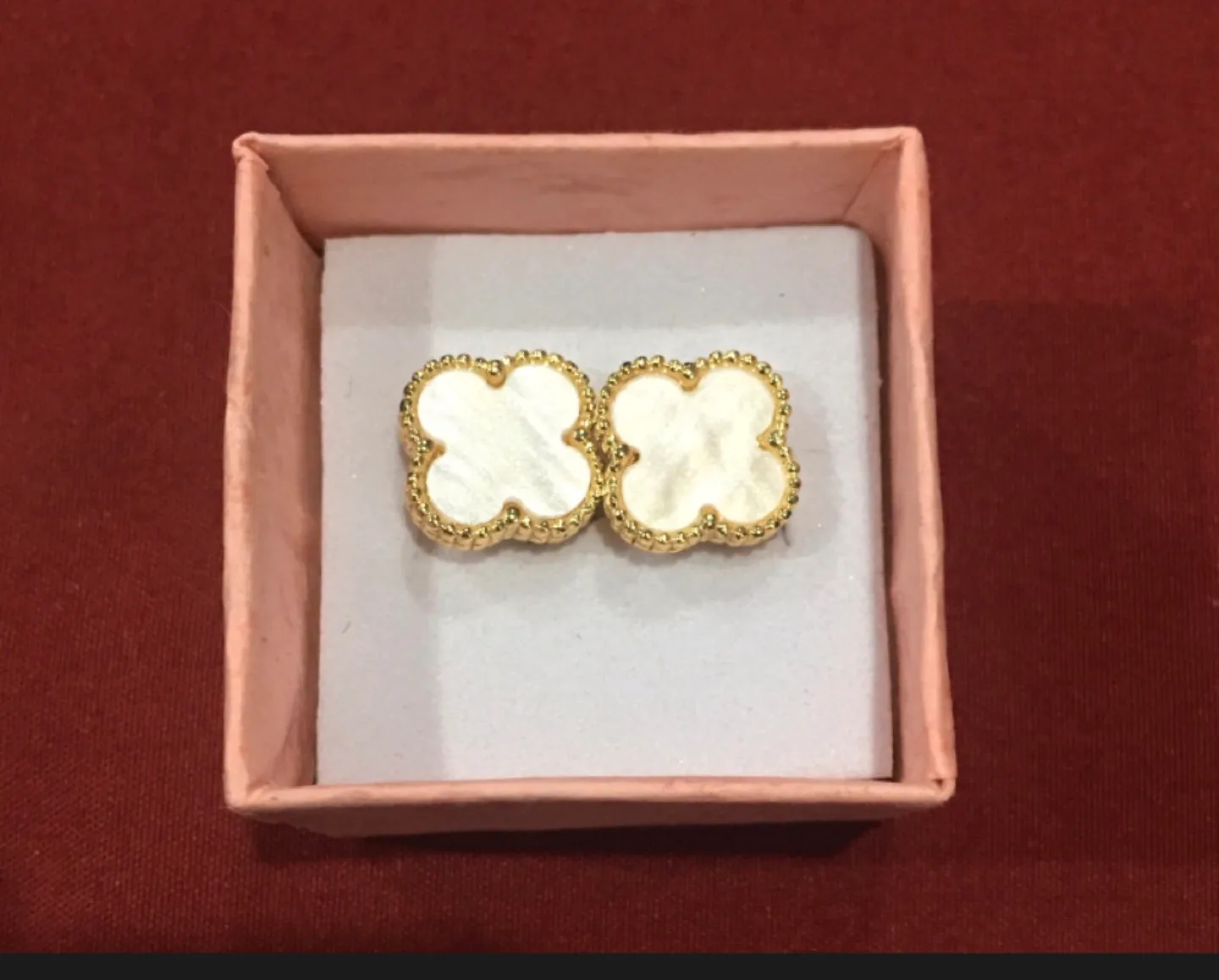 Three Pairs of Clover-Shaped Stud Earrings image indicator(4)