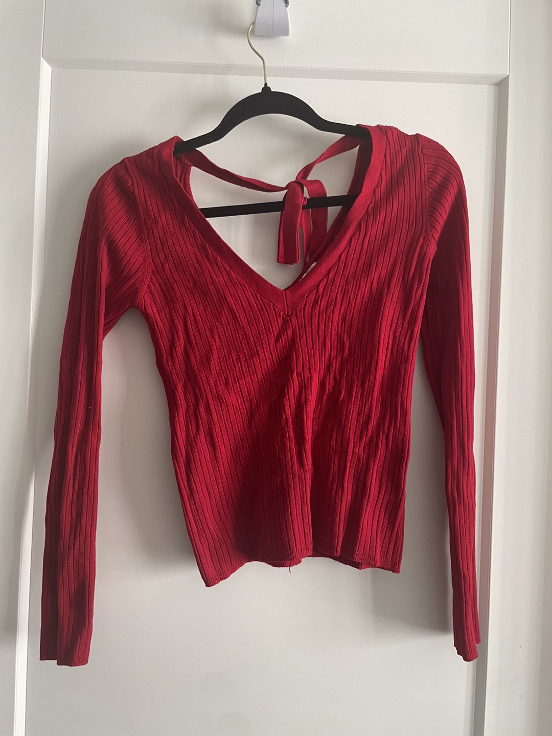 Stradivarius Red Ribbed Knit Crop Top sweater with Tie Back
