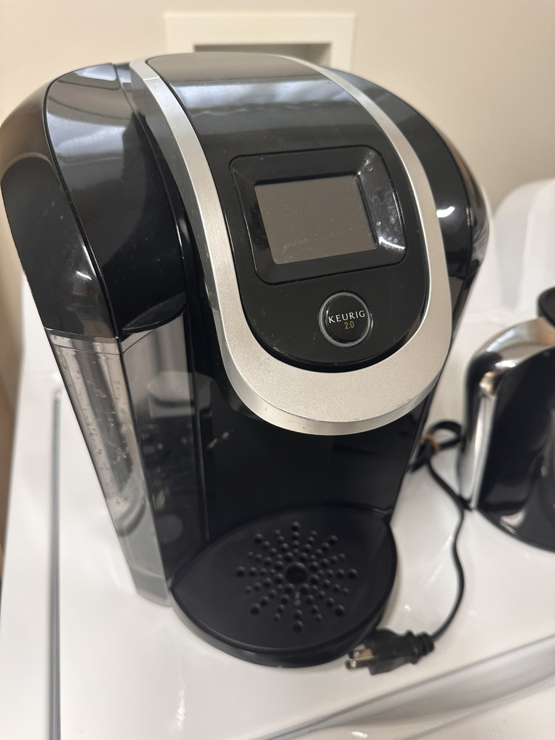 Keurig 2.0 K200 Coffee Maker with Carafe - photo 2