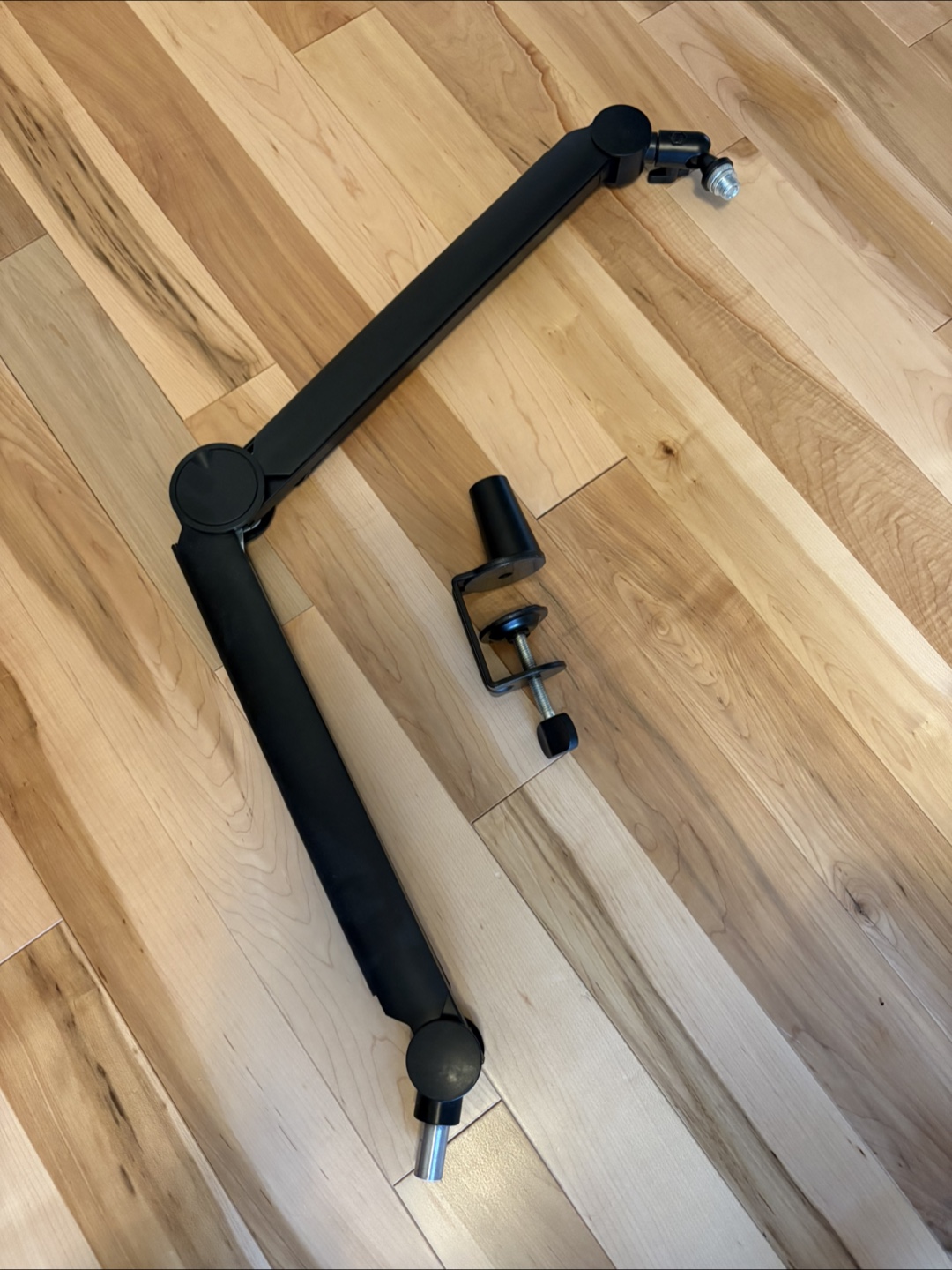 Microphone arm