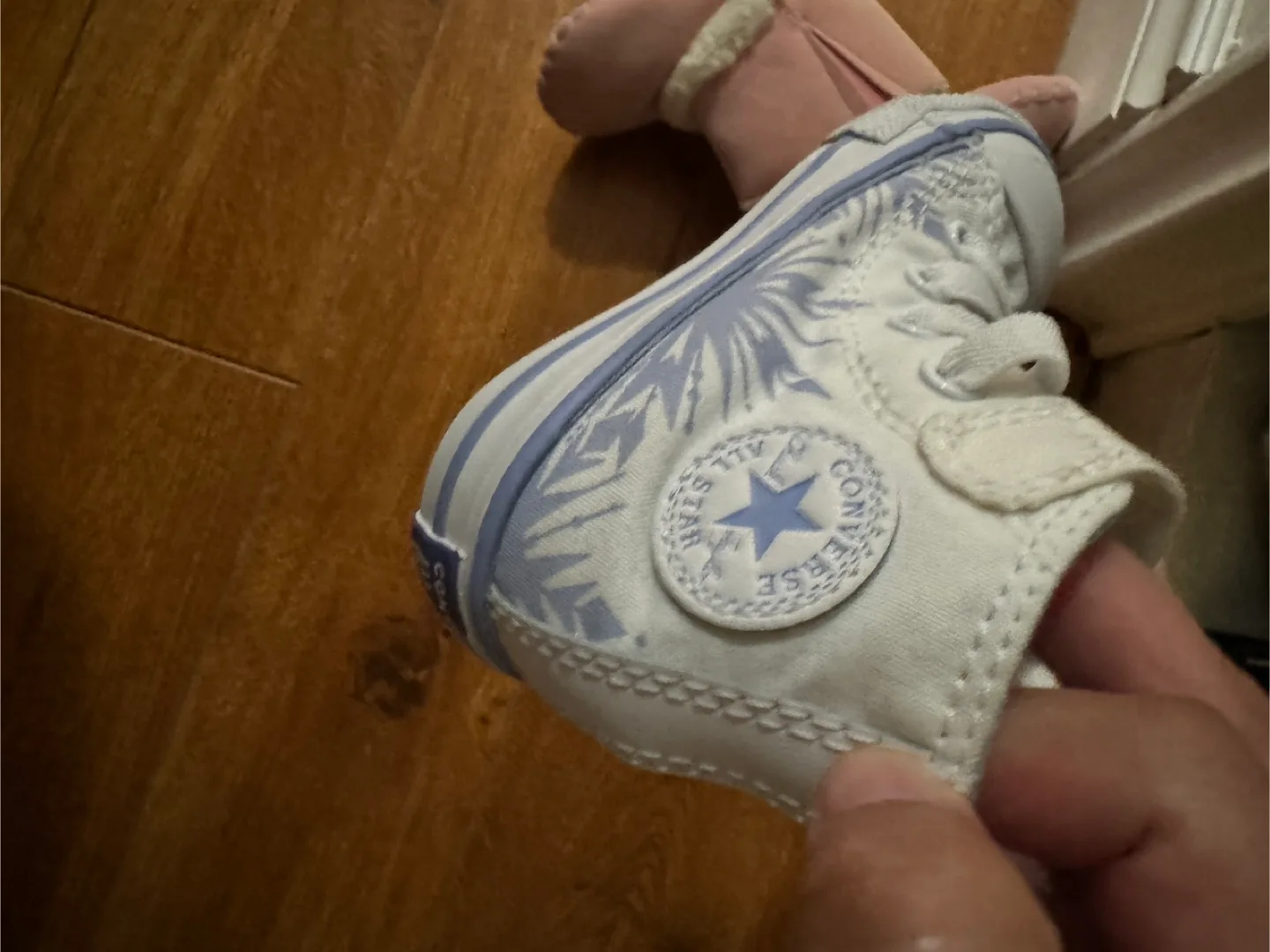 Toddler girl’s Frozen Converse size 5  High-Tops thumbnail