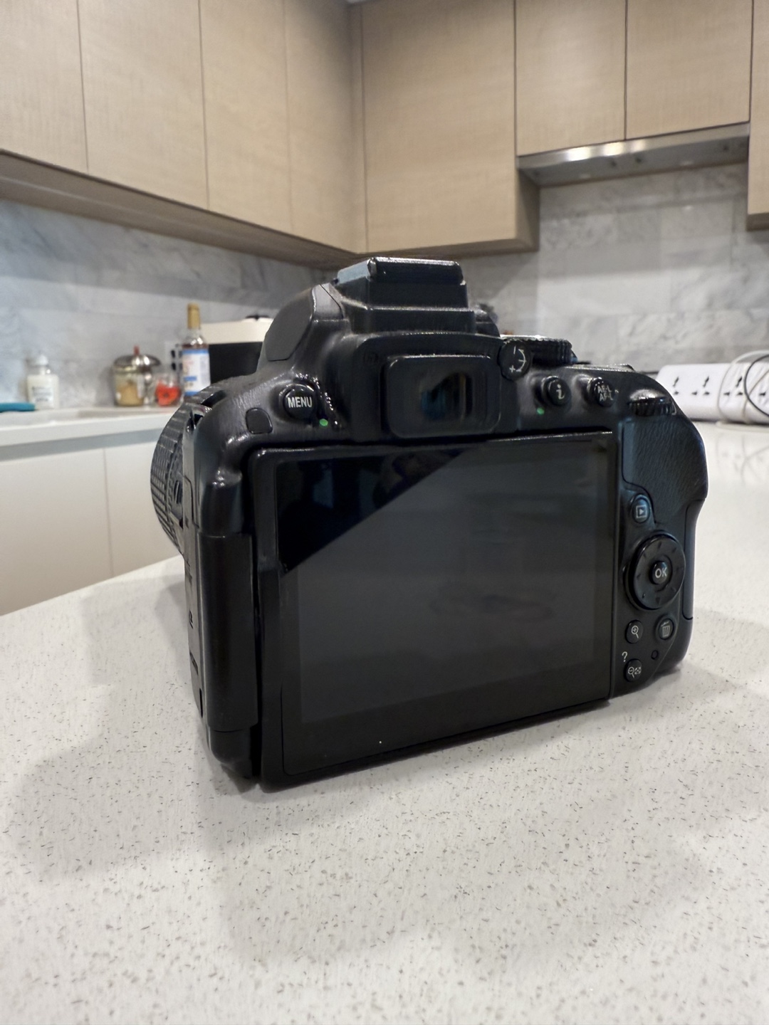 Nikon D5300 DSLR Camera with 18-55mm Lens - photo 3