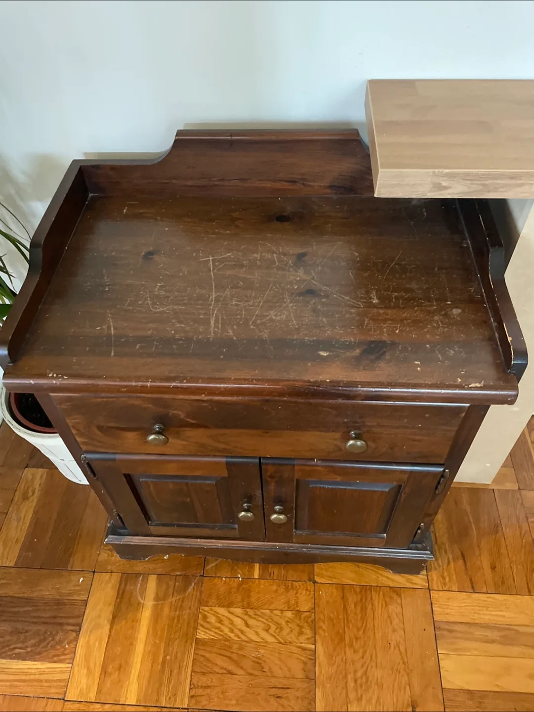 Dark brown wooden cabinet image indicator(2)