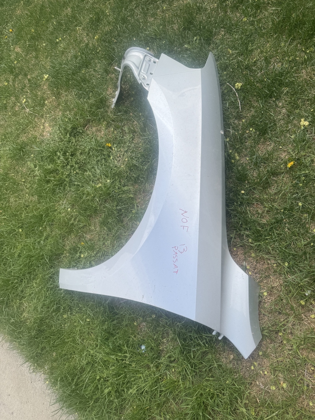 2013 Volkswagen Passat Car Front Fender - Silver