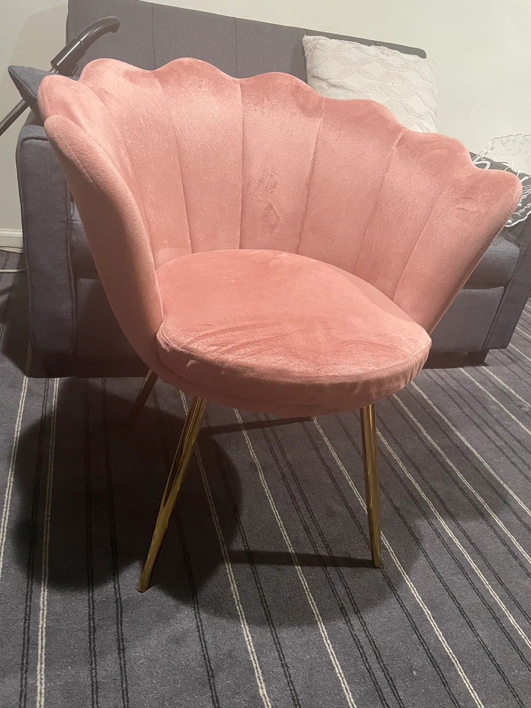 Pair of Pink Velvet Shell Chairs with Gold Legs image indicator(4)