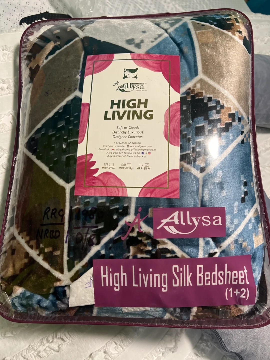 Allysa High Living Silk Bedsheet (1+2) thumbnail
