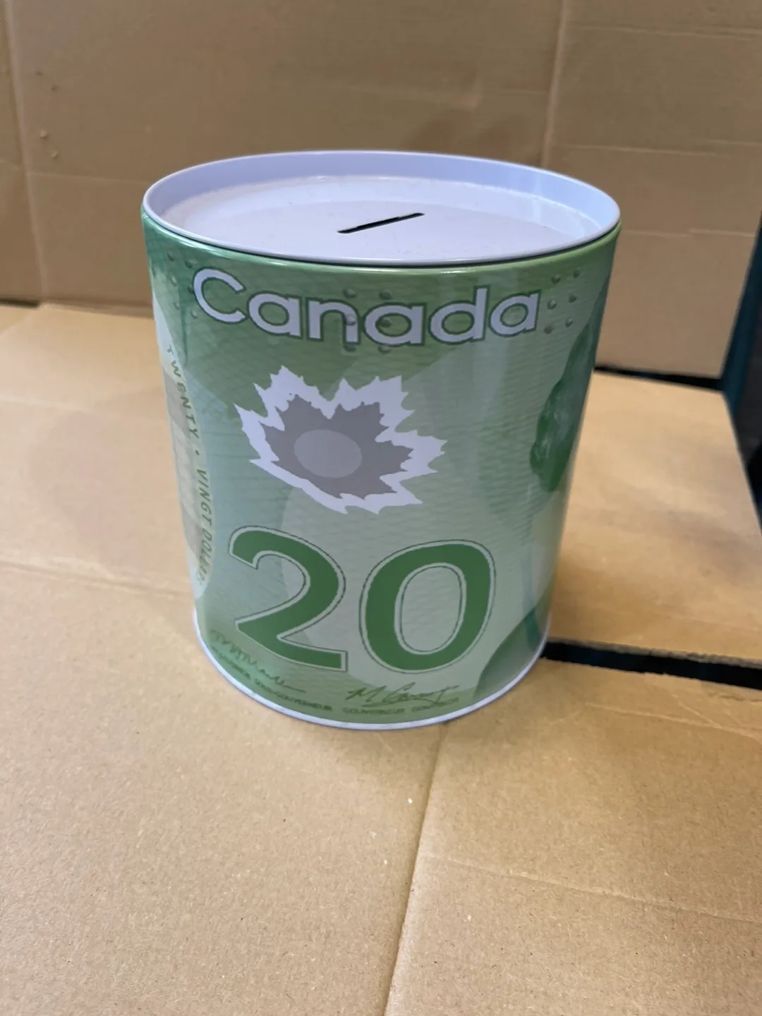 Canadian $20 Bill Design Piggy Bank thumbnail