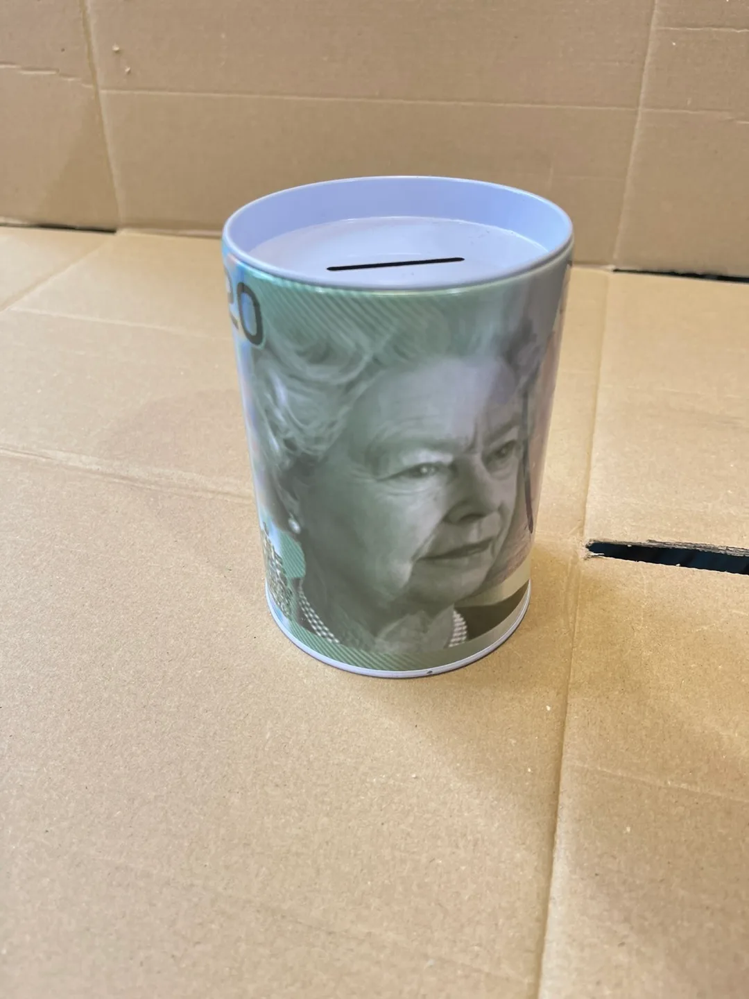 Canadian Twenty Dollar Bill Money Box image indicator(3)