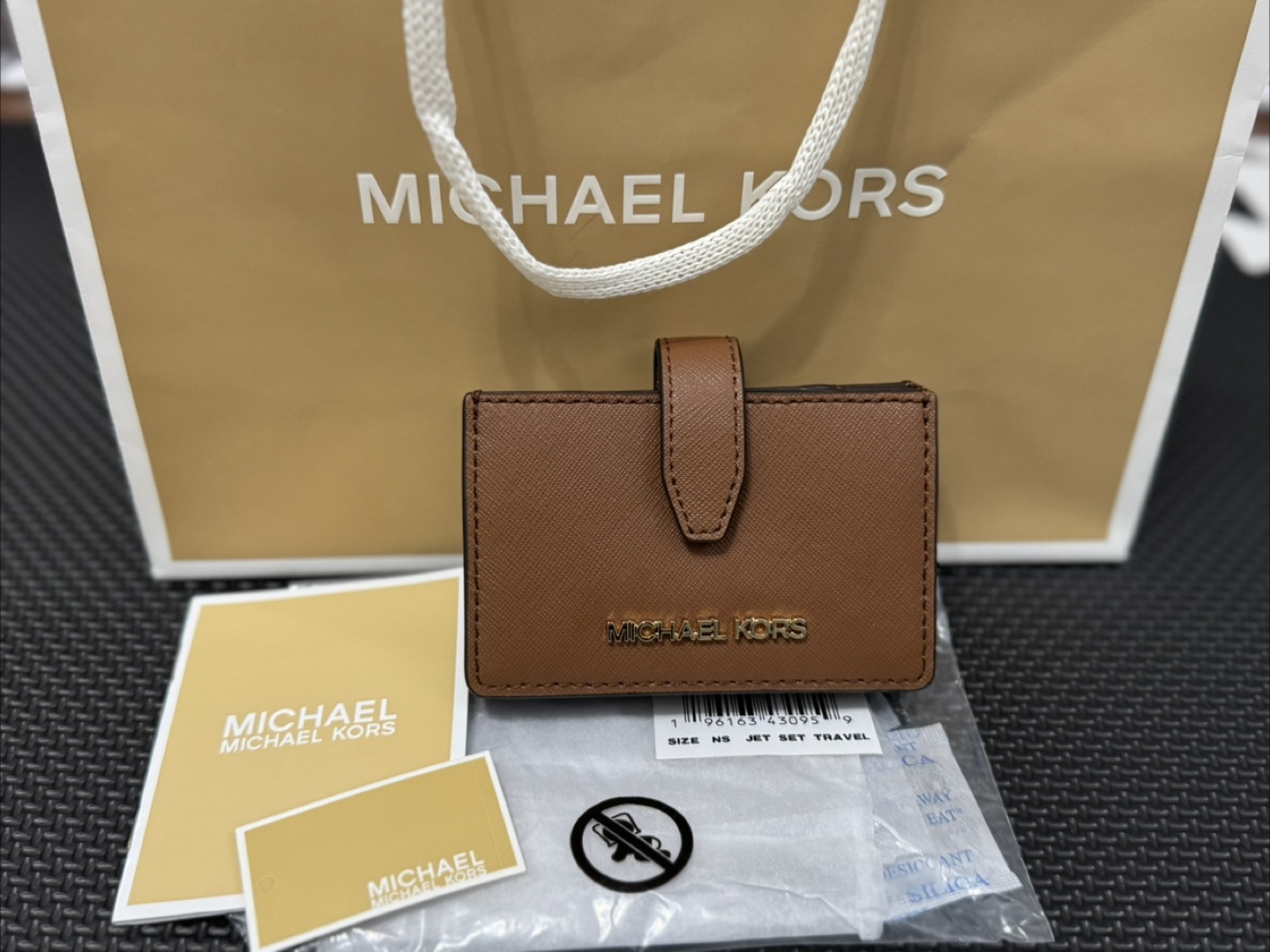 Michael Kors Jet Set Travel Card Holder - photo 2