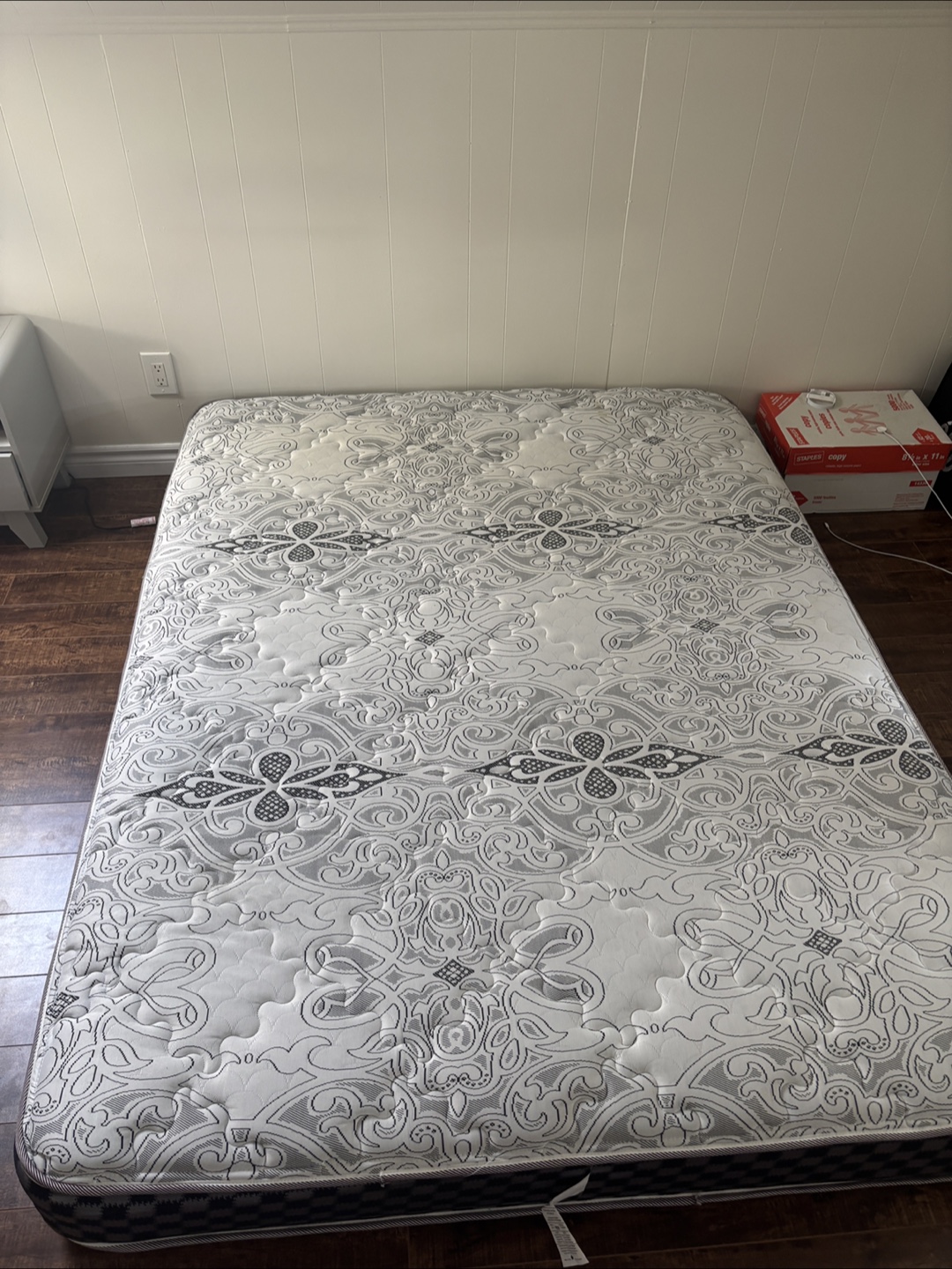 Queen Mattress - photo 2