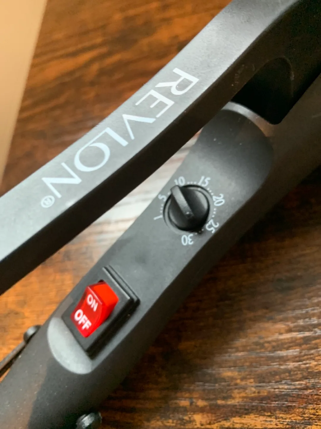 Revlon Triple Barrel Waver image indicator(3)