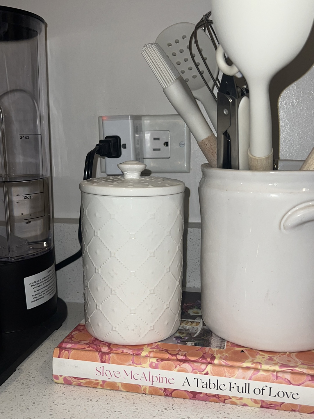 White Ceramic Canister with Lid - photo 2