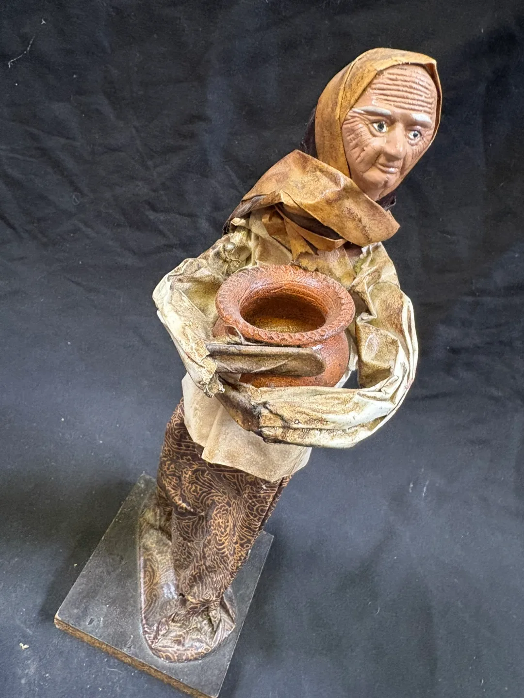 Vintage Papier-Mâché Figurines Set of Two image indicator(3)