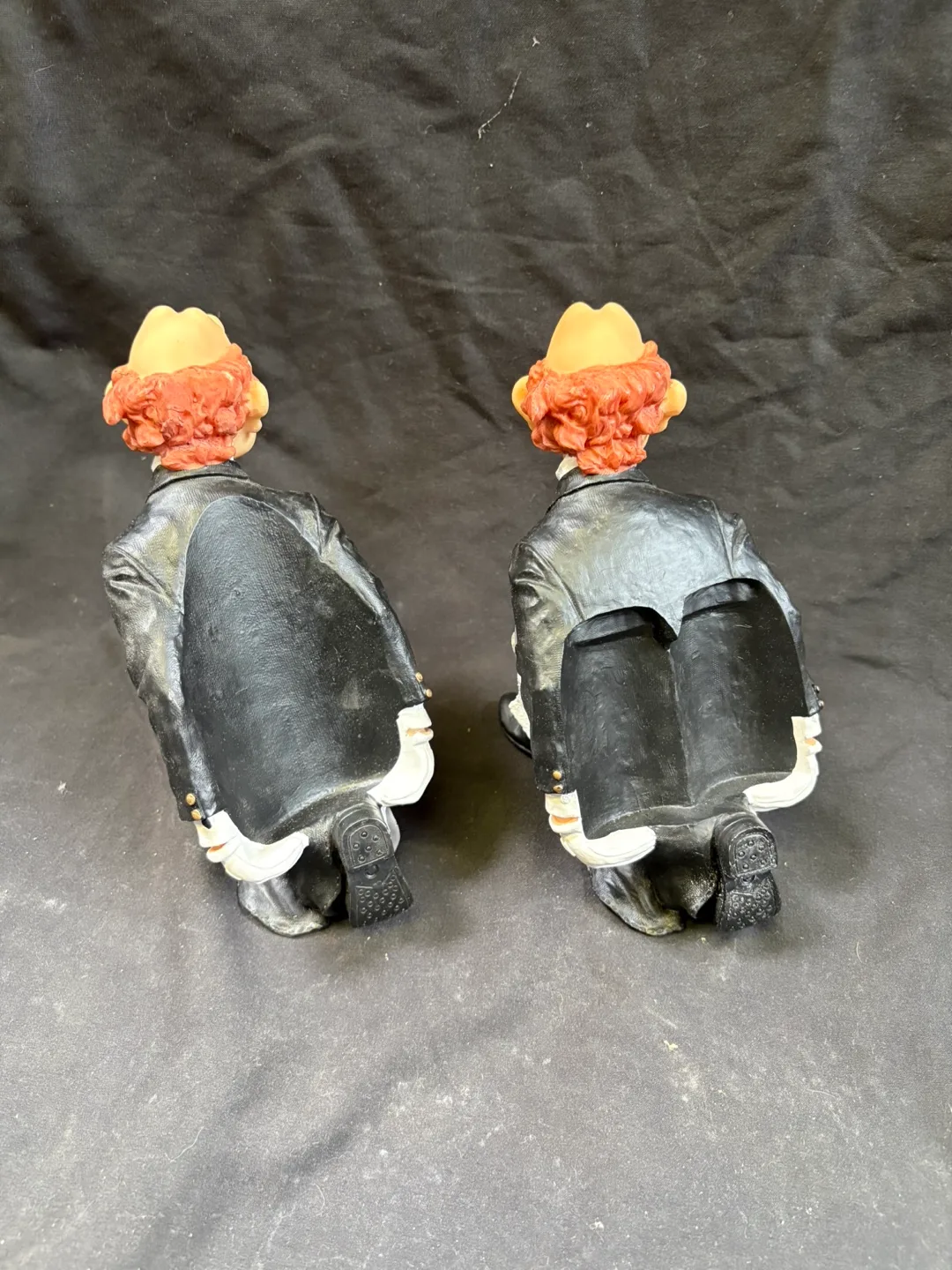 Pair of Quirky Waiter Figurines image indicator(4)