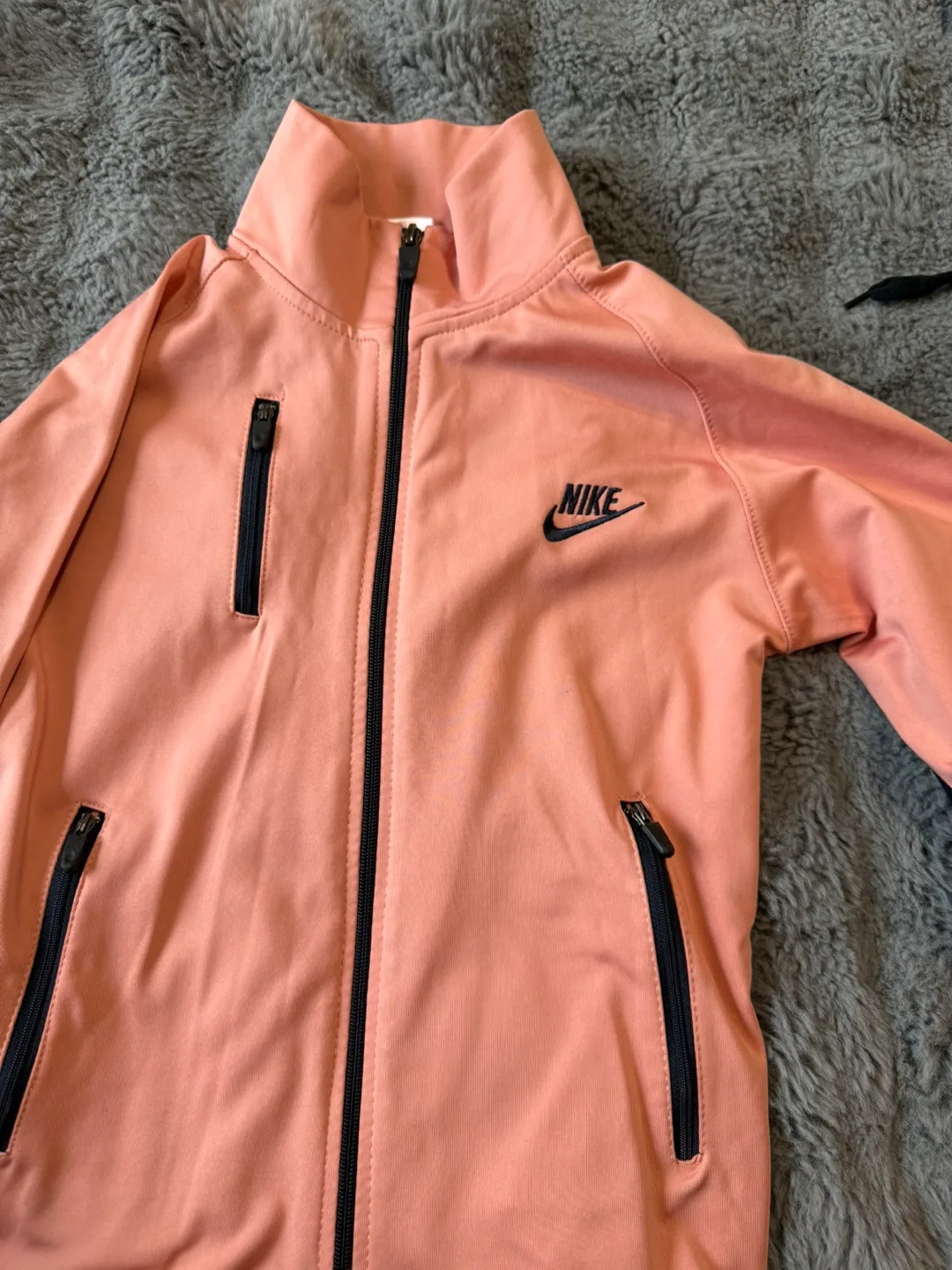 Nike tracksuit, size 8 years image indicator(2)