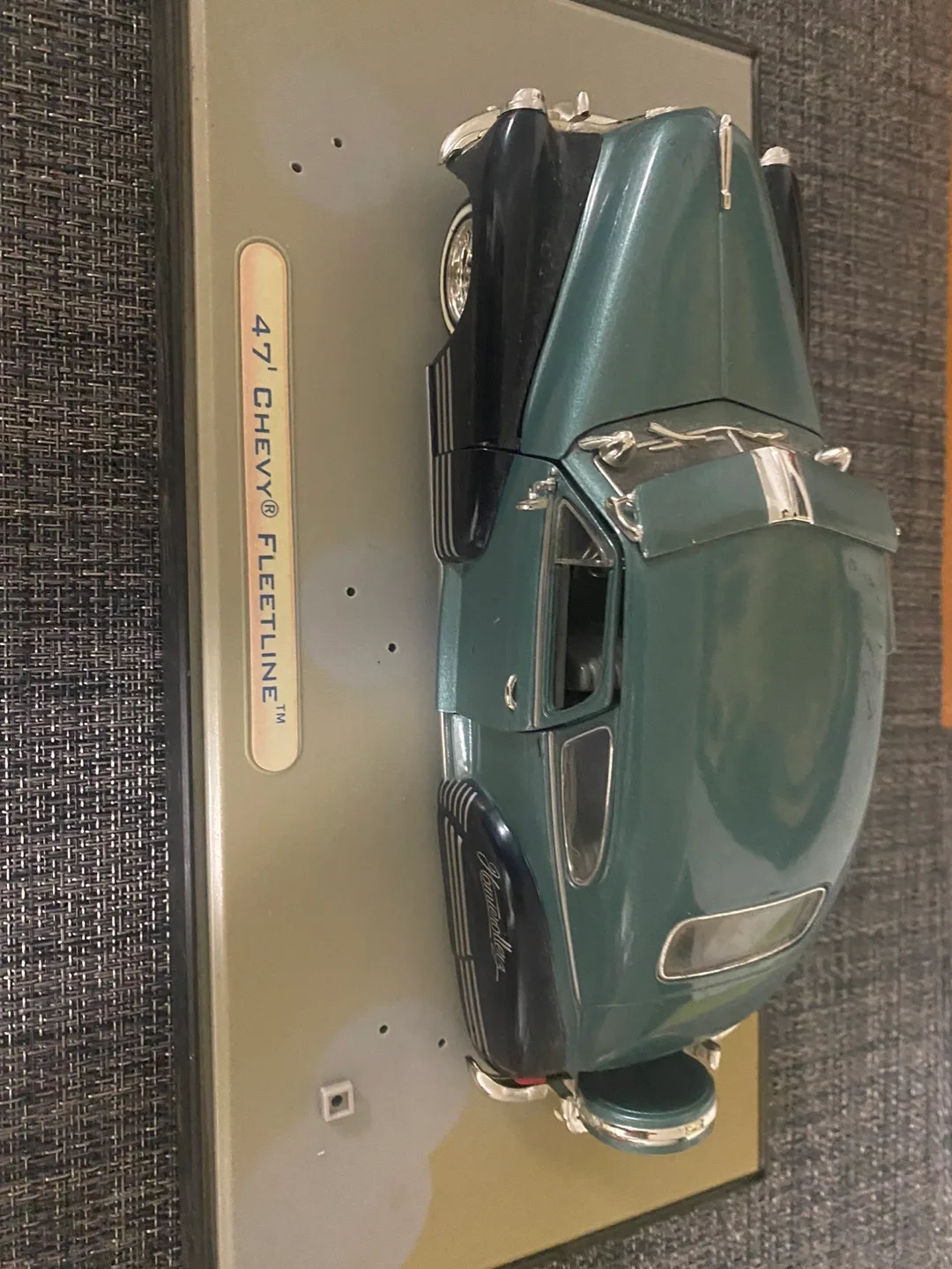 1:18 Scale 1947 Chevy Fleetline Model Car image indicator(2)