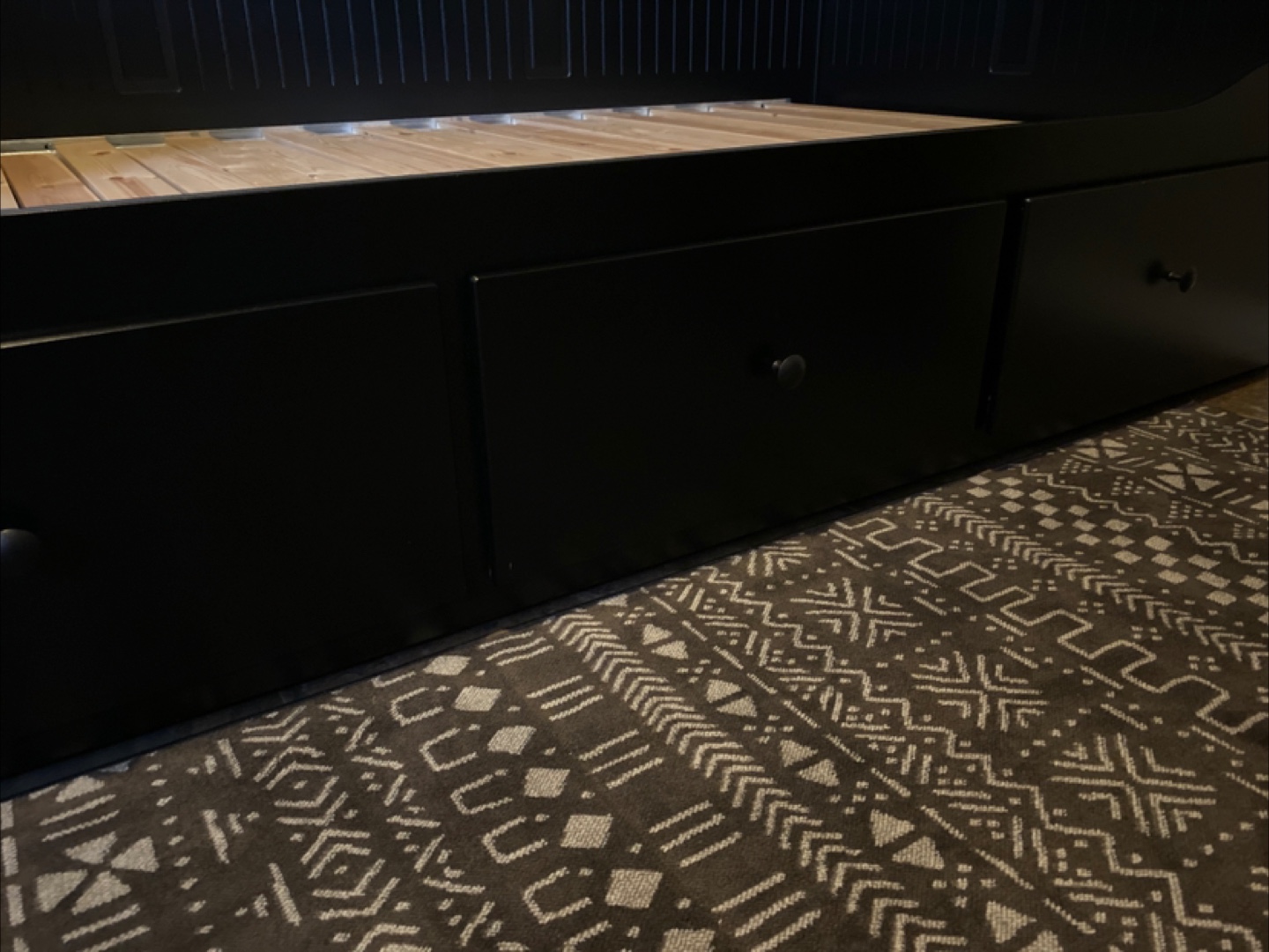Black Daybed with Three Drawers Moving out need gone 🏒 - photo 3