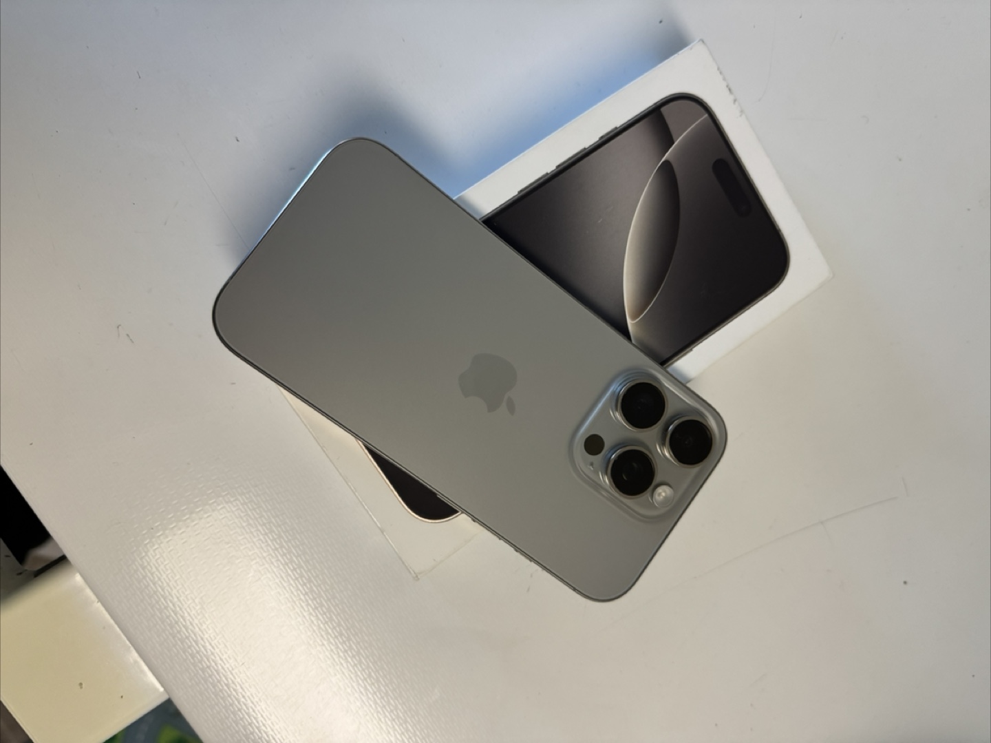 iPhone 16 pro 256gb Silver  Excellent Condition - photo 4