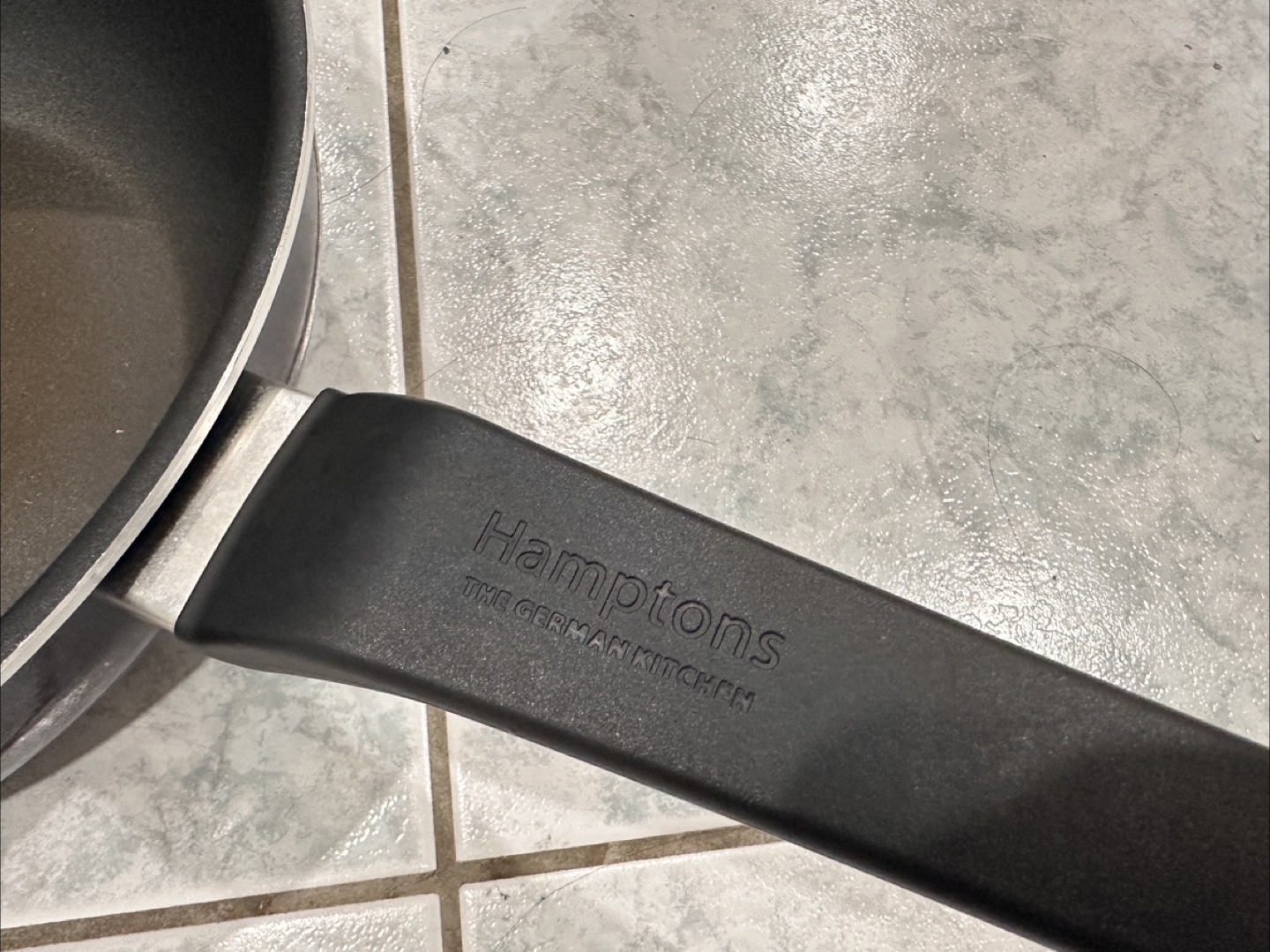 Wok Pan with Lid (many kitchen supplies in selling list) - photo 2