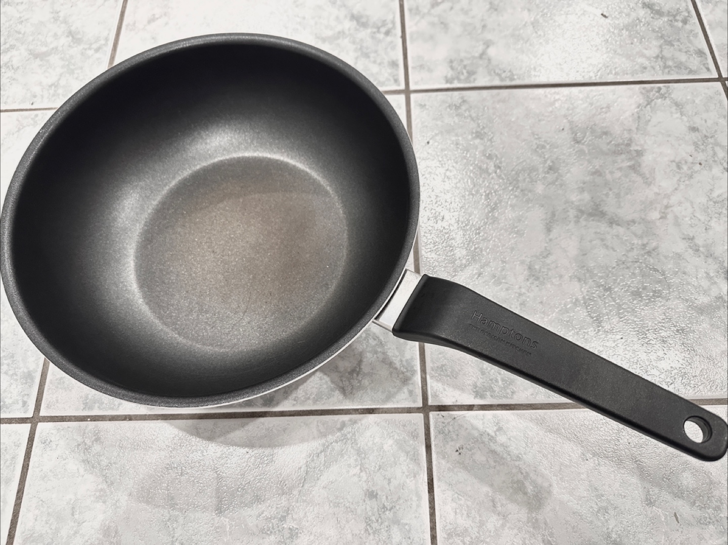 Wok Pan with Lid (many kitchen supplies in selling list) - photo 3
