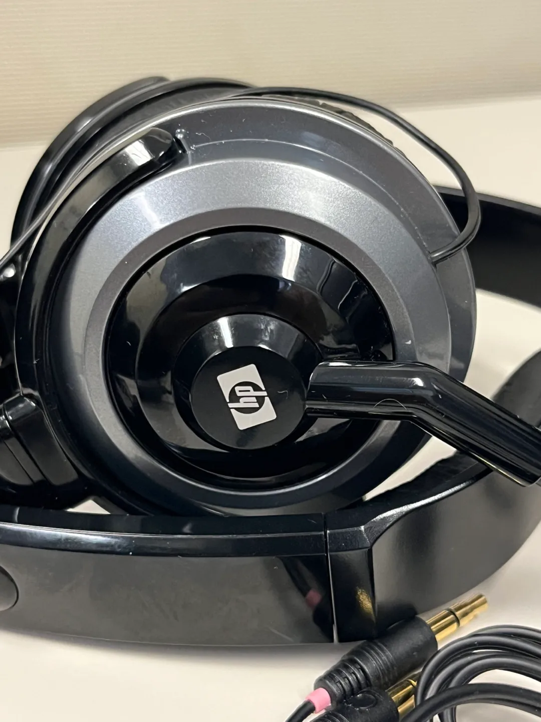 HP Stereo Headset with Microphone image indicator(2)