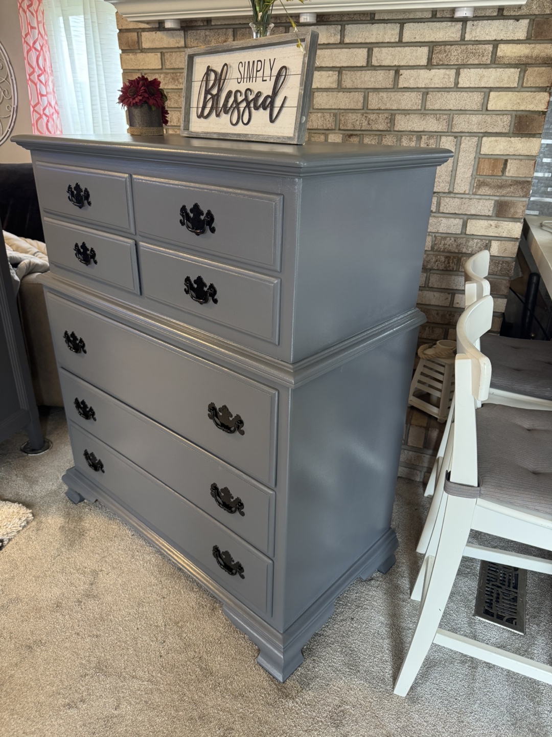 ✨✨ BEAUTIFUL GRAY TALL 7 DRAWER DRESSER BY KLINE ✨✨ - photo 3