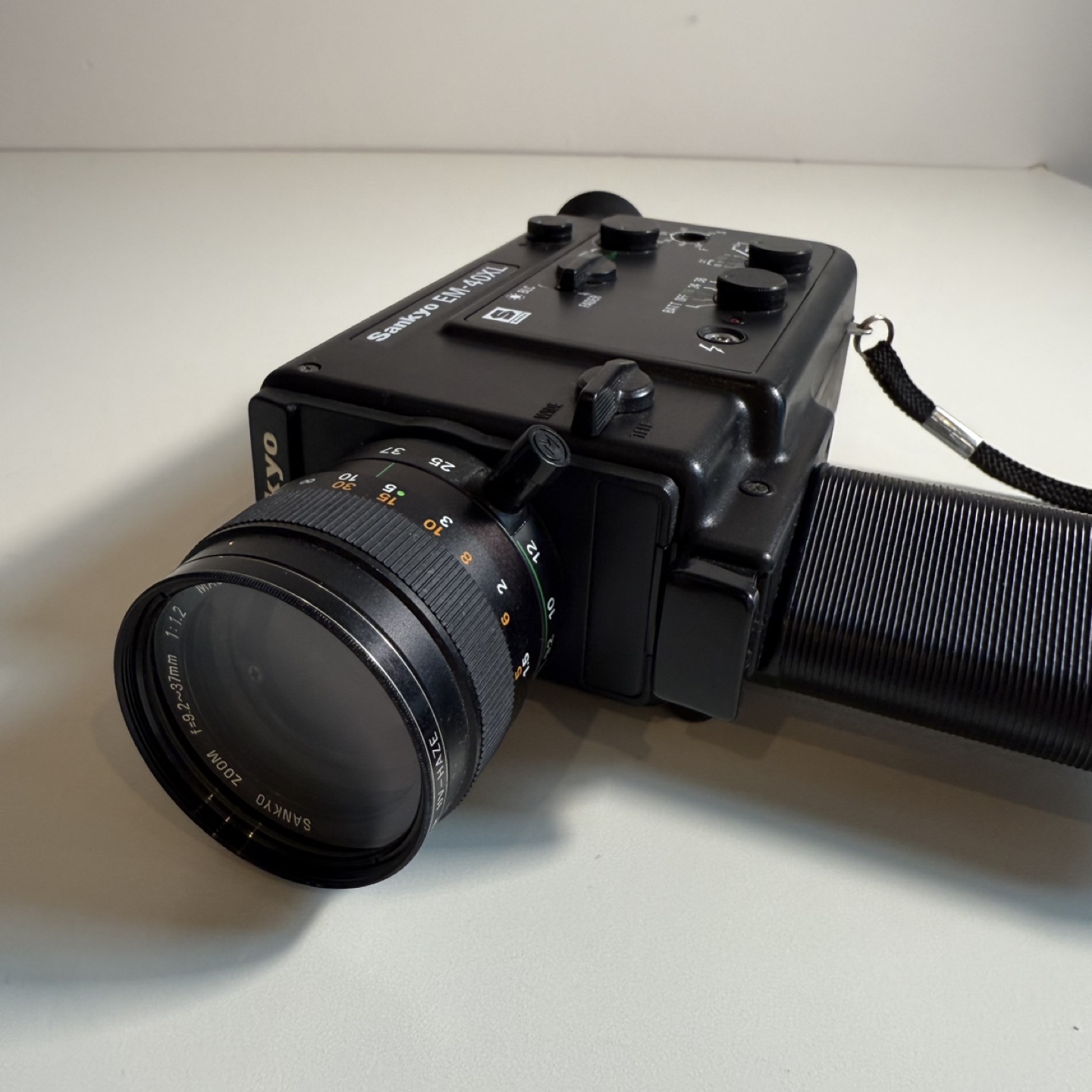 Vintage Sankyo EM-40XL Super 8 Film Camera - photo 2