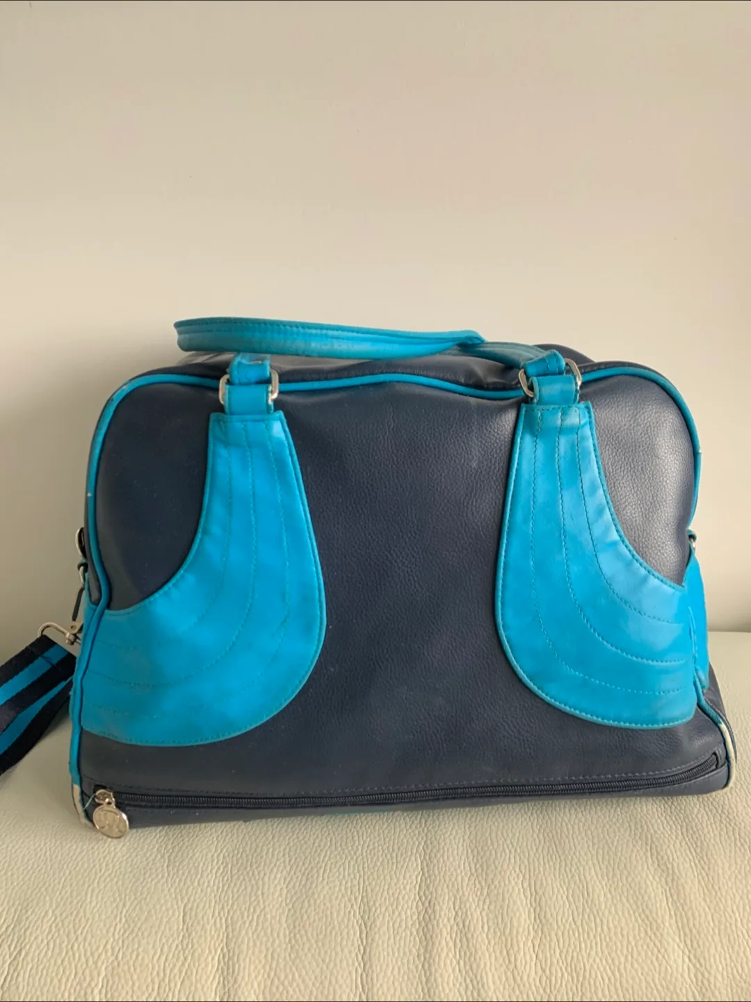 Large Vintage Authentic Lululemon bag image indicator(4)