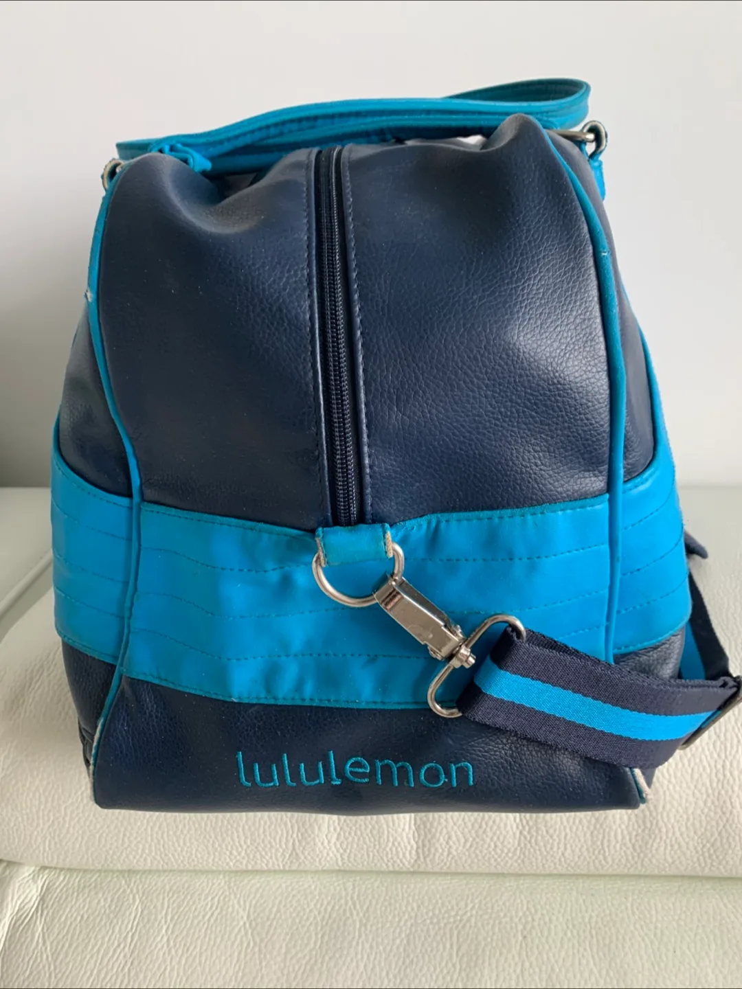 Large Vintage Authentic Lululemon bag image indicator(6)
