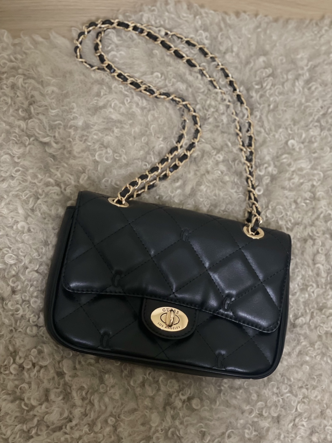 NEW ! GUESS Black Quilted Chain Bag - photo 2